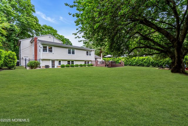 100 Westend Avenue, Shrewsbury Boro, NJ 07702