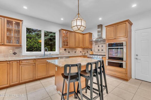 100 Westend Avenue, Shrewsbury Boro, NJ 07702