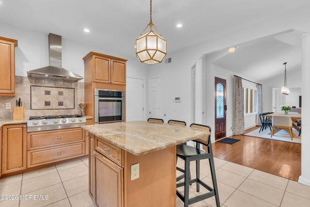100 Westend Avenue, Shrewsbury Boro, NJ 07702