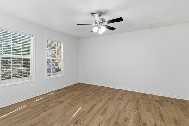 920 W Ford Street, Denison, TX 75020