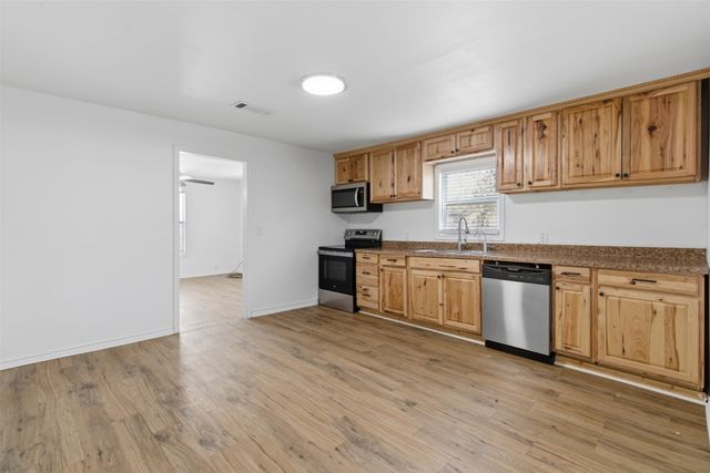 920 W Ford Street, Denison, TX 75020