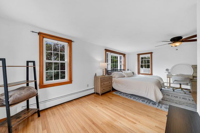 15 Lincoln Ct, Amesbury, MA 01913