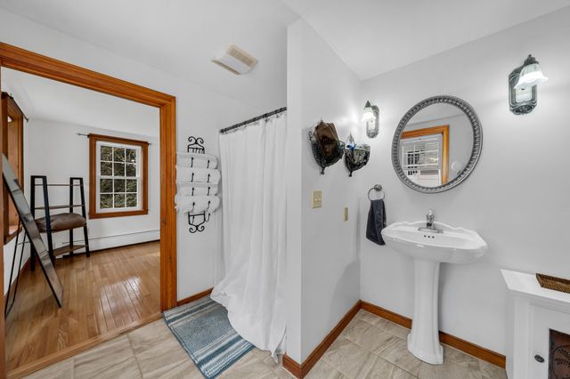 15 Lincoln Ct, Amesbury, MA 01913