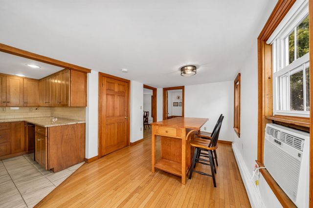 15 Lincoln Ct, Amesbury, MA 01913