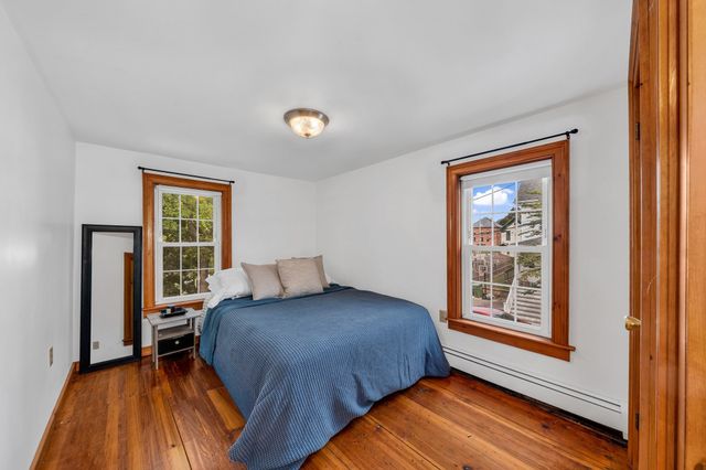 15 Lincoln Ct, Amesbury, MA 01913
