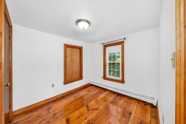 15 Lincoln Ct, Amesbury, MA 01913