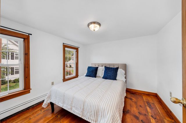 15 Lincoln Ct, Amesbury, MA 01913