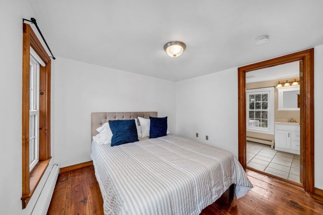 15 Lincoln Ct, Amesbury, MA 01913