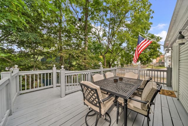 15 Lincoln Ct, Amesbury, MA 01913