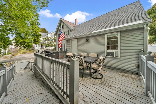 15 Lincoln Ct, Amesbury, MA 01913