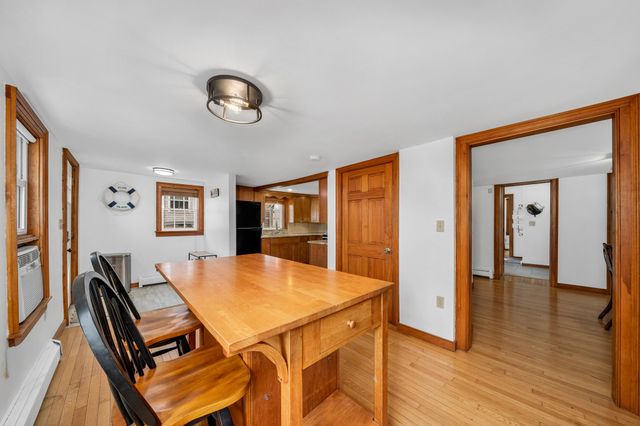 15 Lincoln Ct, Amesbury, MA 01913