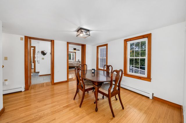 15 Lincoln Ct, Amesbury, MA 01913