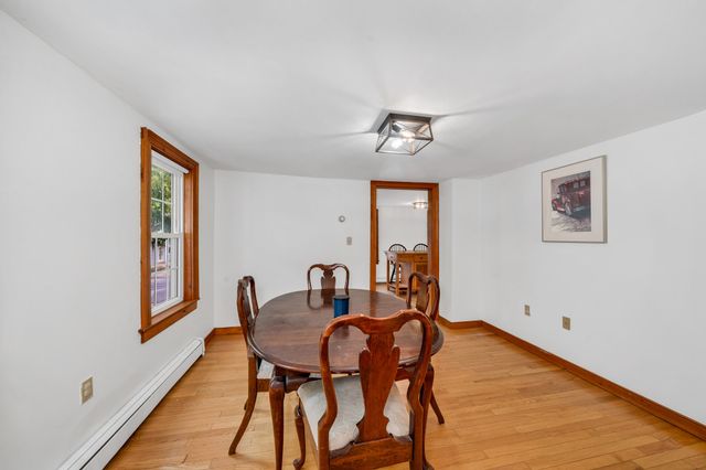15 Lincoln Ct, Amesbury, MA 01913