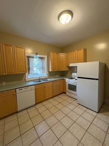 307 S Mclean Street, Bloomington, IL 61701