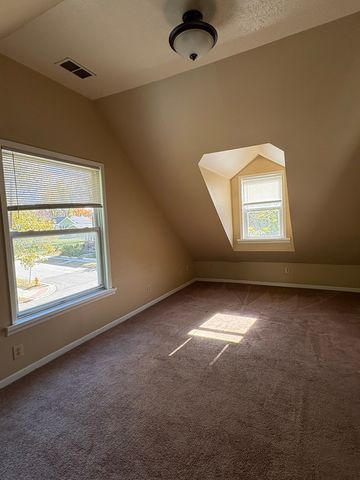 307 S Mclean Street, Bloomington, IL 61701