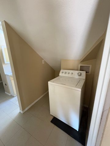 307 S Mclean Street, Bloomington, IL 61701