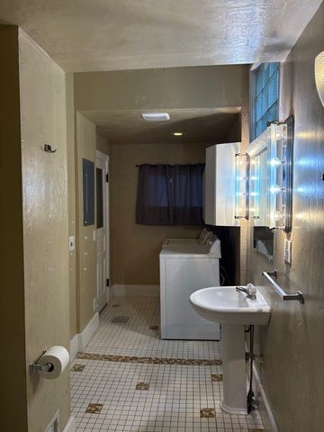 307 S Mclean Street, Bloomington, IL 61701