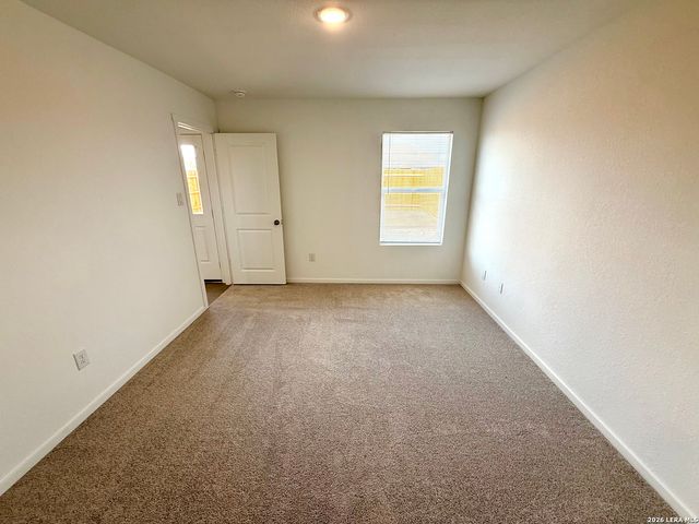 14915 Mudstone Place, Elmendorf, TX 78112