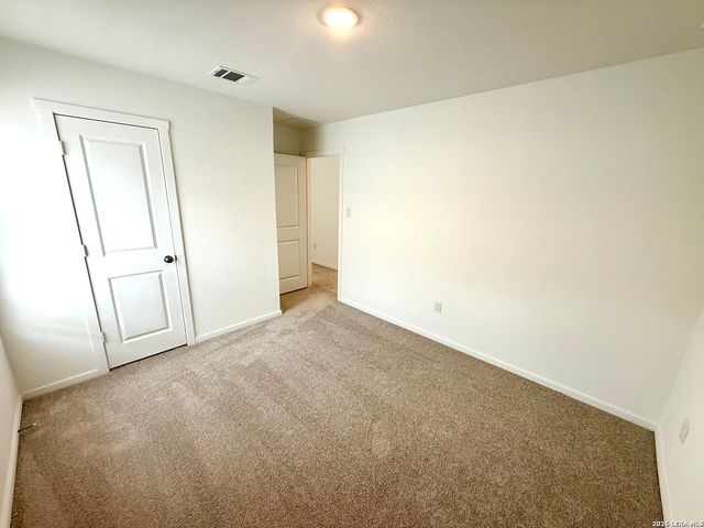 14915 Mudstone Place, Elmendorf, TX 78112