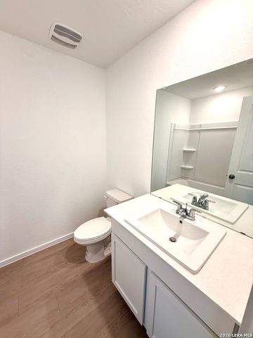 14915 Mudstone Place, Elmendorf, TX 78112