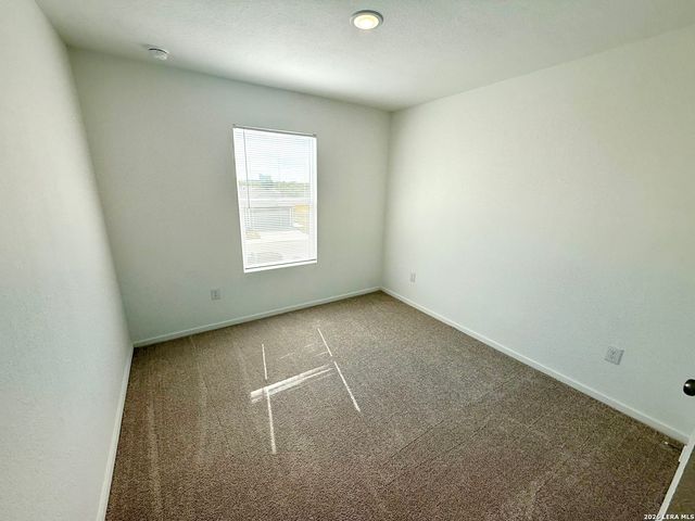 14915 Mudstone Place, Elmendorf, TX 78112