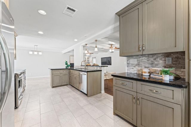 4630 Creekbend Drive, Houston, TX 77035