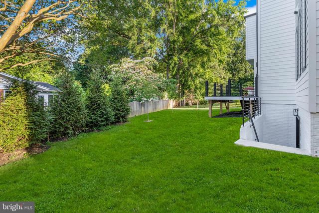 719 MEADOW LN SW, Vienna, VA 22180