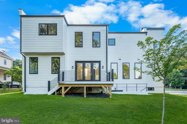 719 MEADOW LN SW, Vienna, VA 22180