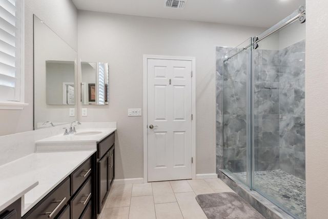 2931 Ridgecrest Dr, Lincoln, CA 95648