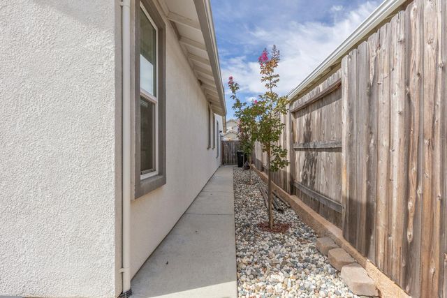 2931 Ridgecrest Dr, Lincoln, CA 95648