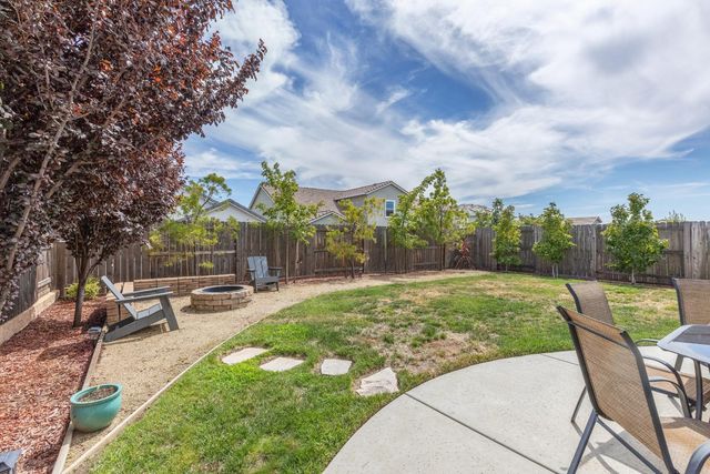 2931 Ridgecrest Dr, Lincoln, CA 95648