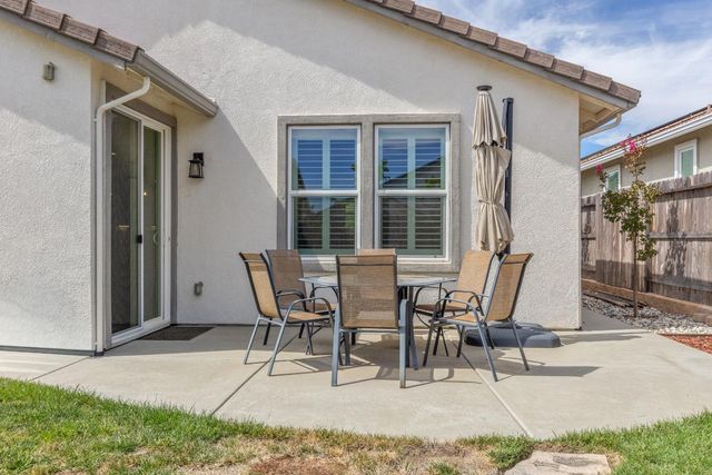 2931 Ridgecrest Dr, Lincoln, CA 95648