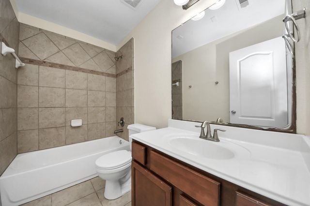 23906 W Fairport Harbor Lane, Richmond, TX 77407