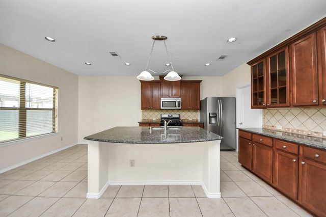 23906 W Fairport Harbor Lane, Richmond, TX 77407