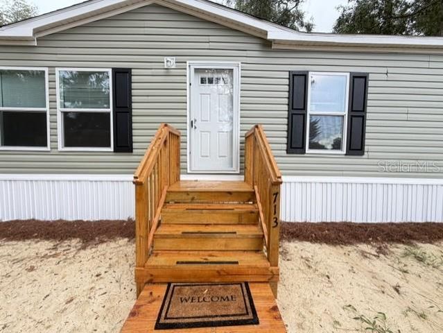 713 NE 3RD STREET, Chiefland, FL 32626