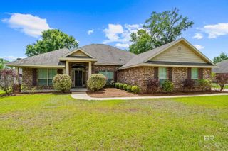 728 Edinburgh Avenue, Foley, AL 36535