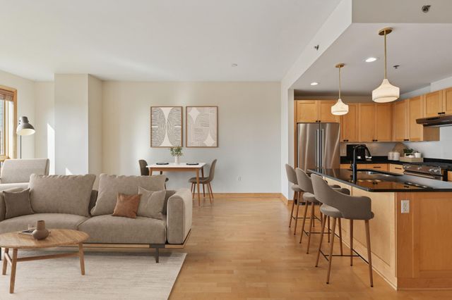 4201 Sunset Drive N308, Spring Park, MN 55384