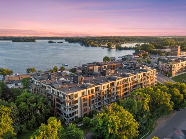 4201 Sunset Drive N308, Spring Park, MN 55384