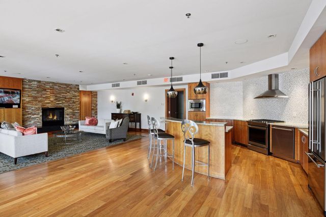 4201 Sunset Drive N308, Spring Park, MN 55384