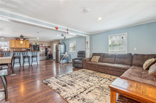 214 Woods Creek RD, Deltaville, VA 23043