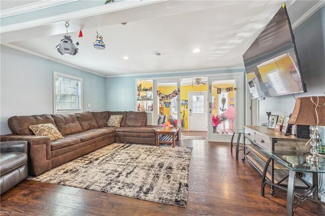 214 Woods Creek RD, Deltaville, VA 23043