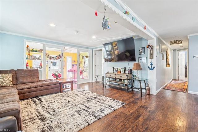 214 Woods Creek RD, Deltaville, VA 23043