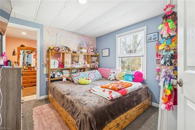 214 Woods Creek RD, Deltaville, VA 23043