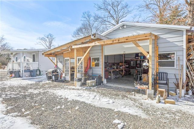 214 Woods Creek RD, Deltaville, VA 23043