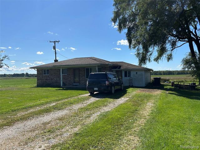 16401 Almont Road, Allenton, MI 48002