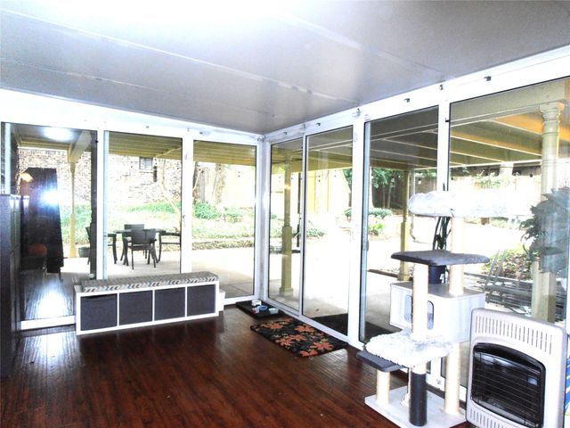 2911 Norwood Lane, Arlington, TX 76013