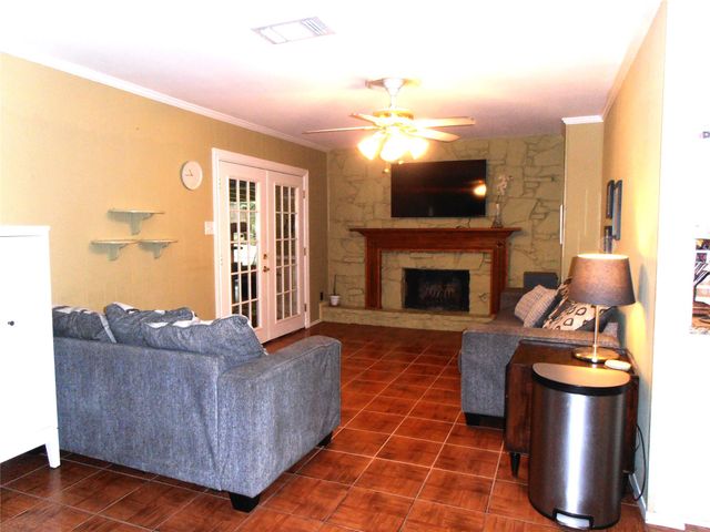2911 Norwood Lane, Arlington, TX 76013