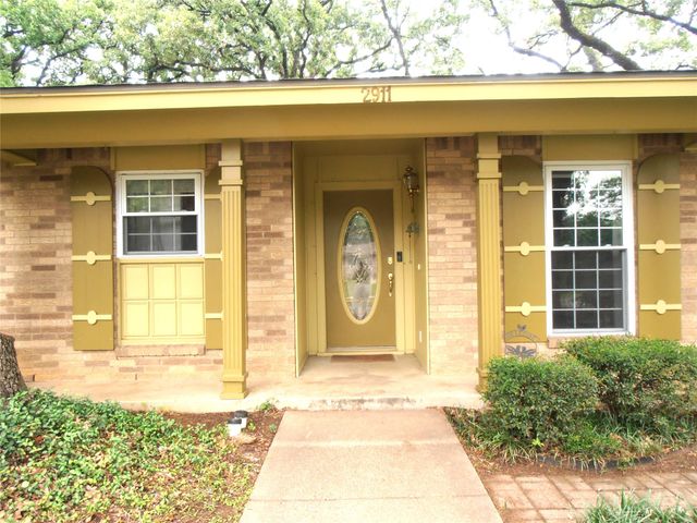 2911 Norwood Lane, Arlington, TX 76013