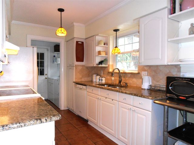 2911 Norwood Lane, Arlington, TX 76013