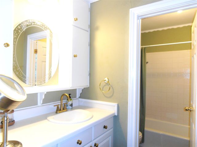 2911 Norwood Lane, Arlington, TX 76013